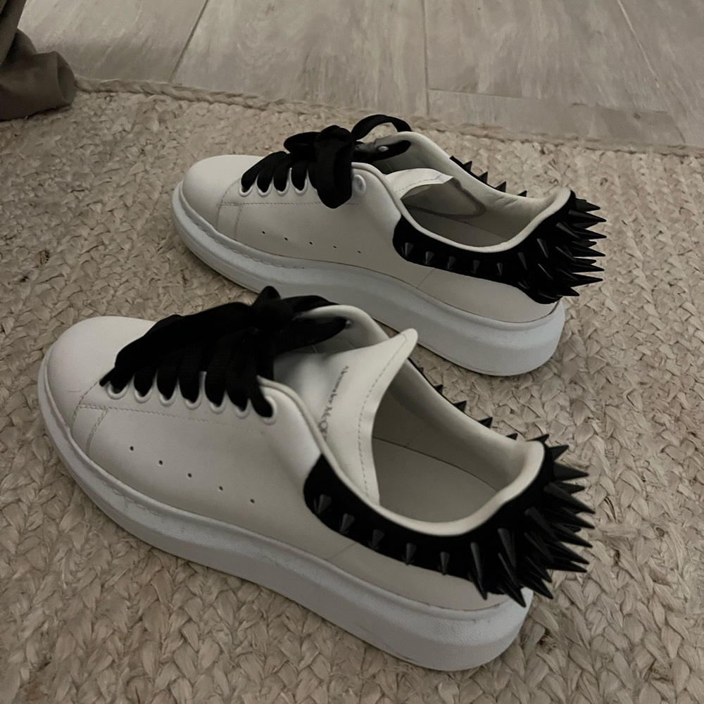 McQueen sneakers with spikes in the back